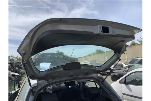 Recambio de porton trasero para toyota yaris (ksp9/scp9/nlp9) 1.4 active referencia OEM IAM 670050D160  