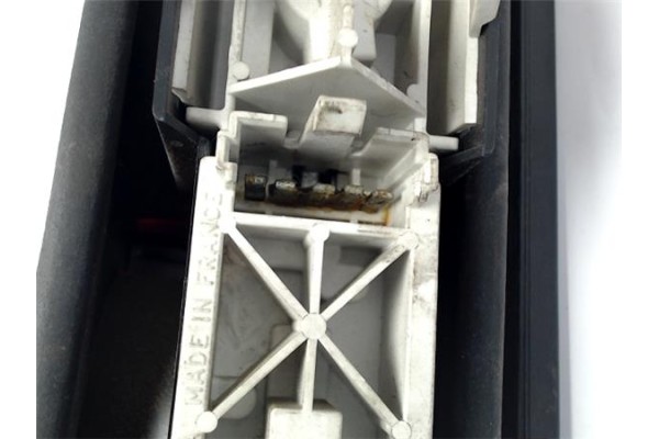 Recambio de piloto trasero izquierdo para renault express referencia OEM IAM   