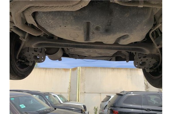 Recambio de puente trasero para toyota yaris (ksp9/scp9/nlp9) 1.4 active referencia OEM IAM 421100D141  