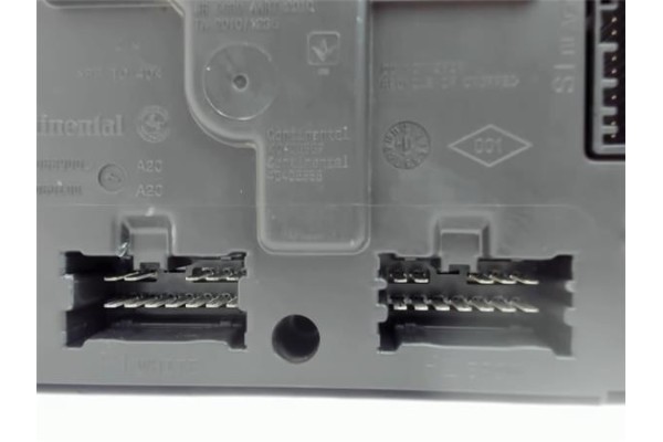 Recambio de centralita para dacia duster i 1.5 ambiance 4x2 referencia OEM IAM 284B14049R A2C86181501 