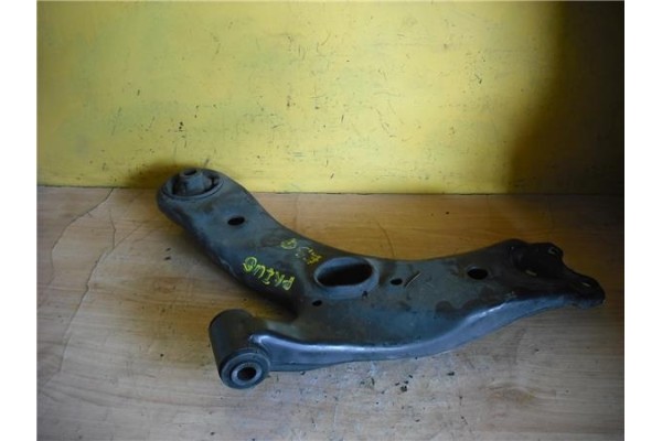 Recambio de brazo inferior delantero izquierdo para toyota prius+ (2012) 1.8 advance [1,8 ltr. - 73 kw 16v cat (híbrido)] refere