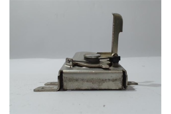 Recambio de cerradura capo para fiat bravo (182) 1.2 16v 80 trofeo referencia OEM IAM 51823459  