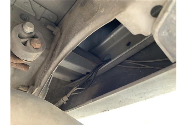 Recambio de refuerzo paragolpes trasero para toyota yaris (ksp9/scp9/nlp9) 1.4 active referencia OEM IAM 520230D010  