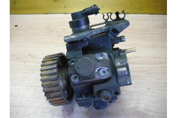 Recambio de bomba inyectora para citroen c4 berlina 1.6 hdi referencia OEM IAM 9656300380 0445010102 