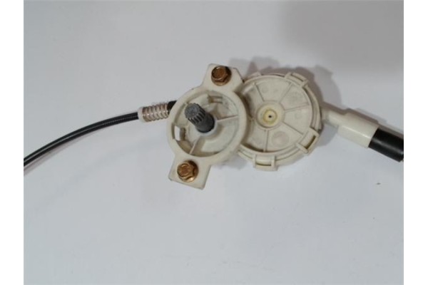 Recambio de elevalunas manual delantero izquierdo para mercedes-benz vito furgón (638) 2.2 110 cdi  (638.094) referencia OEM IAM