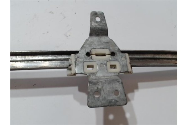 Recambio de elevalunas manual delantero izquierdo para mercedes-benz vito furgón (638) 2.2 110 cdi  (638.094) referencia OEM IAM