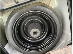 RUEDA COMPLETA REPUESTO 426110D230 
