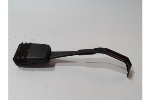 Recambio de anclaje cinturon delantero derecho para audi a3 (8p1) 2.0 tdi 16v referencia OEM IAM 8P0857756  