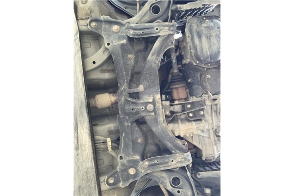 Recambio de subchasis para toyota yaris (ksp9/scp9/nlp9) 1.4 active referencia OEM IAM 512010D100  