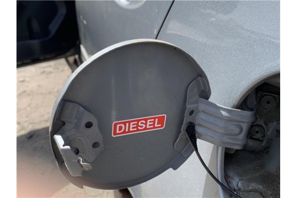 Recambio de tapa exterior combustible para toyota yaris (ksp9/scp9/nlp9) 1.4 active referencia OEM IAM 7735052130  