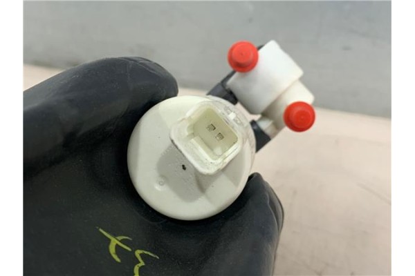 Recambio de deposito limpiaparabrisas para citroen c4 berlina 1.6 16v referencia OEM IAM 9650226480 21196900 