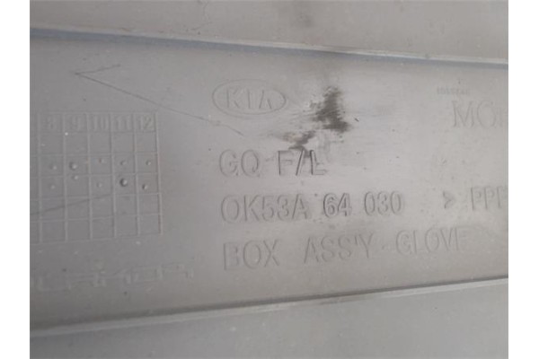 Recambio de guantera salpicadero para kia carnival 2.9 td referencia OEM IAM K53A64030A44  