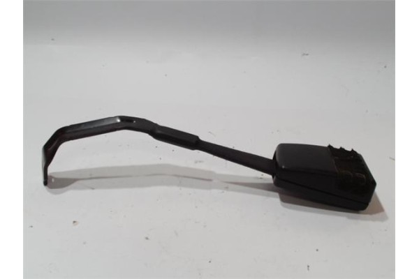 Recambio de anclaje cinturon delantero izquierdo para audi a3 (8p1) 2.0 tdi 16v referencia OEM IAM 8P0857755  