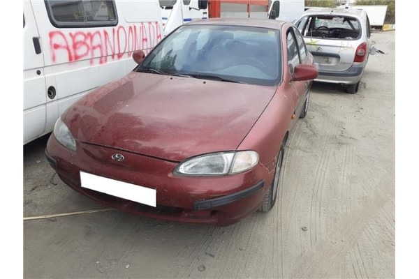 hyundai lantra berlina (rd)(1996) del año 