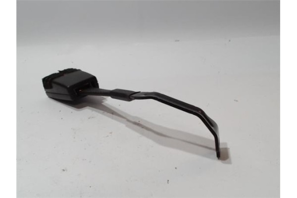 Recambio de anclaje cinturon delantero izquierdo para audi a3 (8p1) 2.0 tdi 16v referencia OEM IAM 8P0857755  