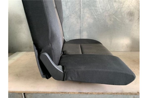 Recambio de asientos trasero izquierdo para honda jazz (gk) 1.3 comfort referencia OEM IAM 82137T5SB21  