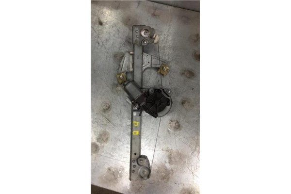 Recambio de mecanismo elevalunas delantero derecho para citroen c1 1.0 attraction referencia OEM IAM 118670  