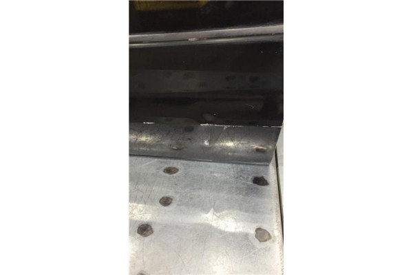 Recambio de puerta delantero izquierda para mazda 5 berlina (cr) referencia OEM IAM C2Y55902XA  