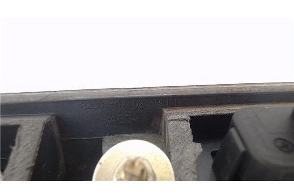 Recambio de moldura porton trasero para renault modus i 1.5 dci (fp0f, jp0f) referencia OEM IAM 8200307023  