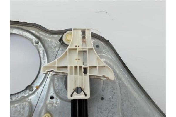 Recambio de elevalunas electrico trasero derecho para volkswagen passat variant (3b5) referencia OEM IAM 3B9839752  