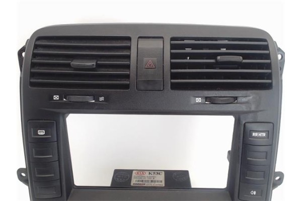 Recambio de embellecedor consola central para kia carnival 2.9 td referencia OEM IAM 0K35C61190  