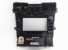 Recambio de embellecedor consola central para kia carnival 2.9 td referencia OEM IAM 0K35C61190  