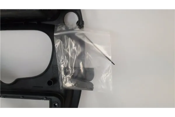 Recambio de embellecedor consola salpicadero para citroen xsara picasso 2.0 hdi referencia OEM IAM 9631315877  