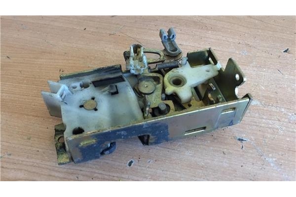 Recambio de cierre electromagnetico delantero derecho para ford fiesta berlina 1.25 intro referencia OEM IAM 96FG219A64AF  