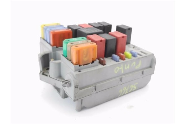 Recambio de caja fusibles/rele para fiat ii punto (188) berlina 1.4 referencia OEM IAM 46835597  