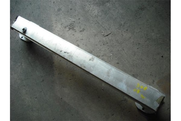 Recambio de refuerzo paragolpes para peugeot 308 1.6 gt referencia OEM IAM 7416F9 9680441180 