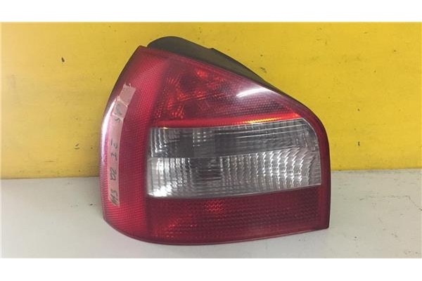 Recambio de piloto trasero izquierdo para audi a3 (8l)(1996) 1.6 ambiente [1,6 ltr. - 74 kw] referencia OEM IAM 8L0945095B  