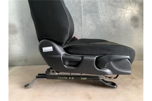 Recambio de asiento delantero derecho para honda jazz (gk) 1.3 comfort referencia OEM IAM 81137T9DD21 81127T9AT21 