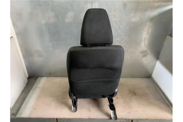 Recambio de asiento delantero derecho para honda jazz (gk) 1.3 comfort referencia OEM IAM 81137T9DD21 81127T9AT21 