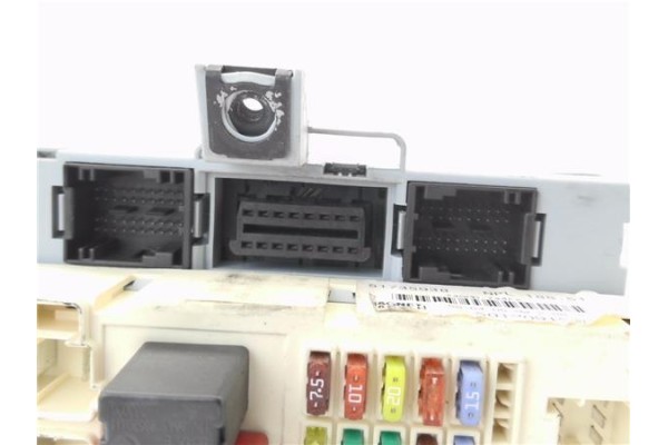 Recambio de caja reles para fiat ii punto (188) berlina 1.4 referencia OEM IAM 51735938 5,01209E+11 