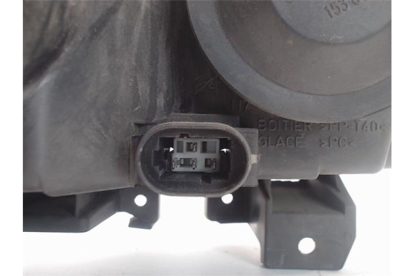 Recambio de faro delantero izquierdo para renault laguna (b56) referencia OEM IAM 1EJ00783305 7701047 