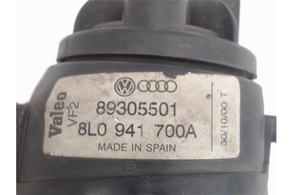 Recambio de faro antiniebla derecho para audi a2 (8z) referencia OEM IAM 8L0941700A 89305501 