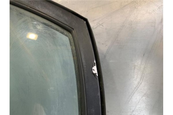 Recambio de puerta trasero izquierda para kia rio referencia OEM IAM 770031G210  