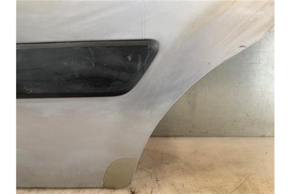 Recambio de puerta trasero izquierda para kia rio referencia OEM IAM 770031G210  