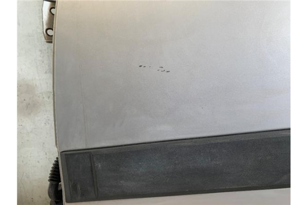 Recambio de puerta trasero izquierda para kia rio referencia OEM IAM 770031G210  