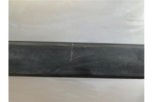 Recambio de puerta trasero izquierda para kia rio referencia OEM IAM 770031G210  