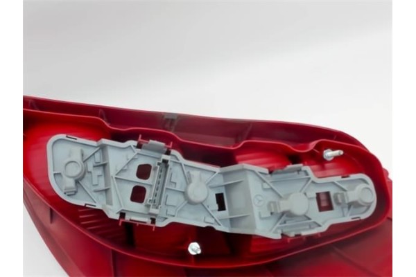 Recambio de piloto trasero izquierdo para mercedes-benz clase a (bm 169) 2.0 a 180 cdi (169.007) referencia OEM IAM A1698200364 