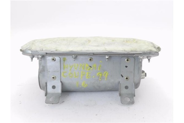 Recambio de airbag salpicadero para hyundai coupe (j2) 1.6 16v referencia OEM IAM 8453027000 8453027550 