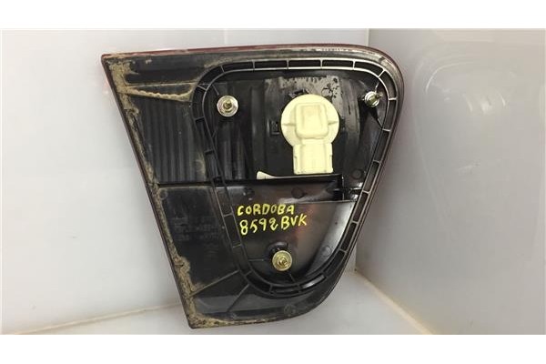 Recambio de piloto interior derecho para seat cordoba berlina (6k2)(08.1999 ) 1.6 referencia OEM IAM 6K5945092F 89300761 