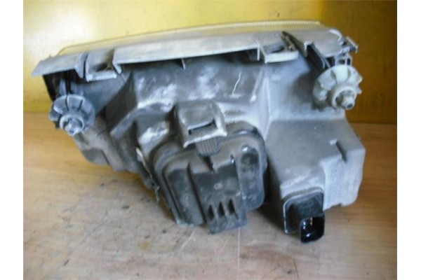 Recambio de faro delantero dcho para volkswagen polo iii berlina (6n2) 1.6 trendline referencia OEM IAM 6N1941016A  