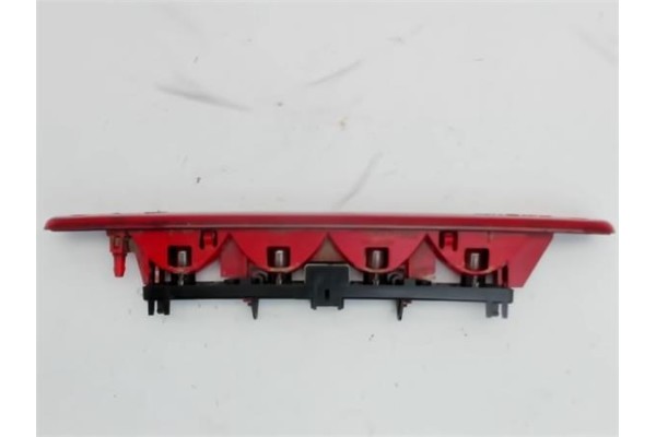 Recambio de luz central de freno para peugeot 107 1.4 hdi referencia OEM IAM 1606372780  