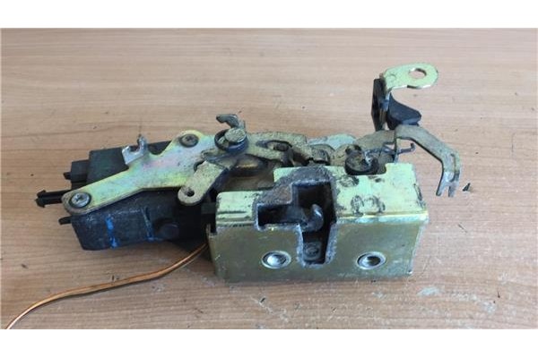 Recambio de cierre electromagnetico delantero derecho para smart coupe 0.6 passion referencia OEM IAM  0530 