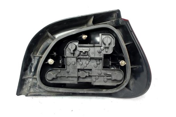 Recambio de piloto trasero izquierdo para renault megane i fase 2 berlina (ba0) referencia OEM IAM 7700428320  