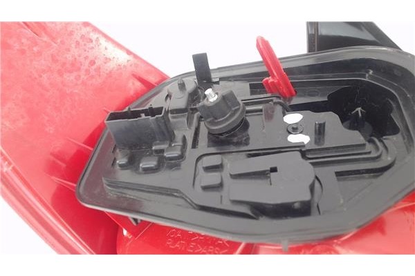 Recambio de piloto trasero derecho para peugeot 206 1.4 i referencia OEM IAM 6351P1  