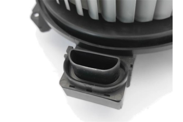 Recambio de motor calefaccion para fiat sedici (189) 1.9 jtd 8v 120 emotion referencia OEM IAM 71743150  