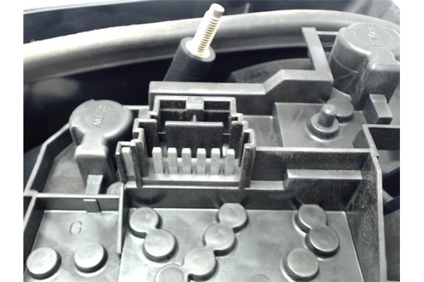 Recambio de piloto trasero izquierdo para renault megane i fase 2 berlina (ba0) referencia OEM IAM 7700428320  